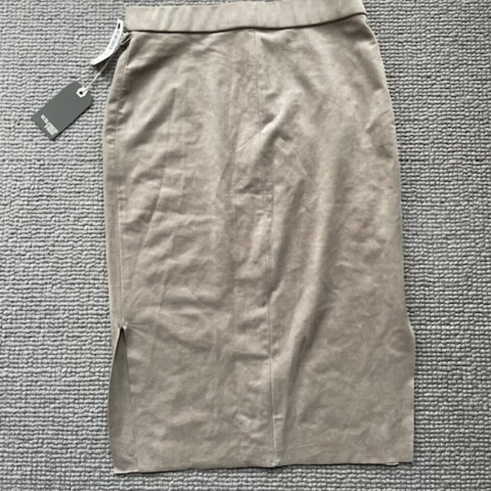 Aritzia vegan suede skirt, brand new with tags